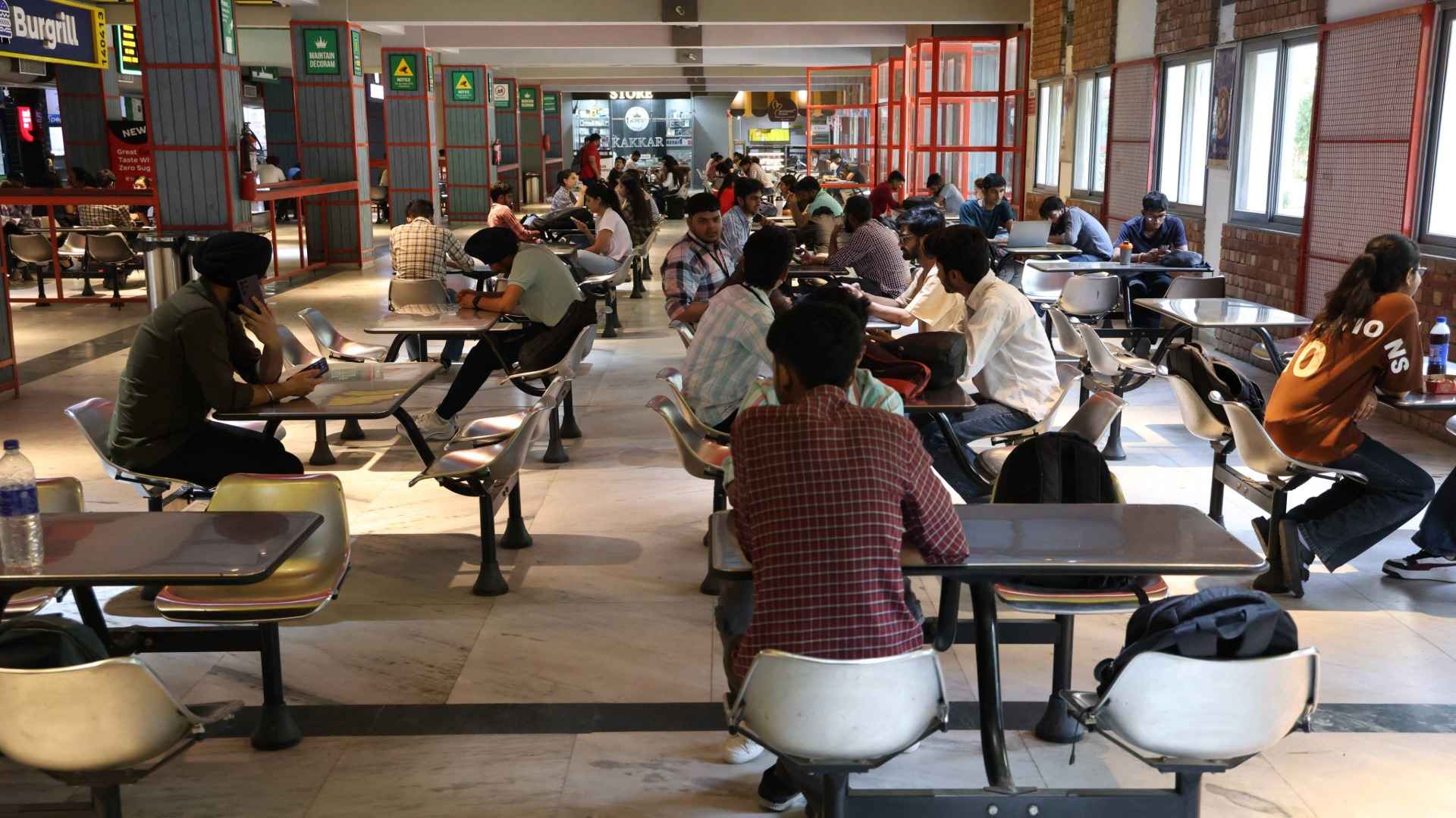 Chandigarh University Indoors photo 2